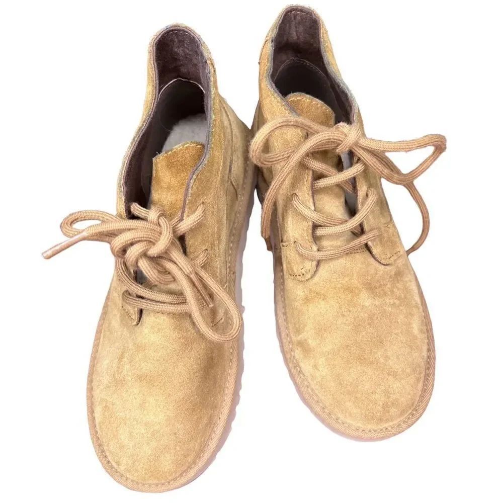 Ugg Lace Up Unisex Booties in Chestnut Size Youth 3